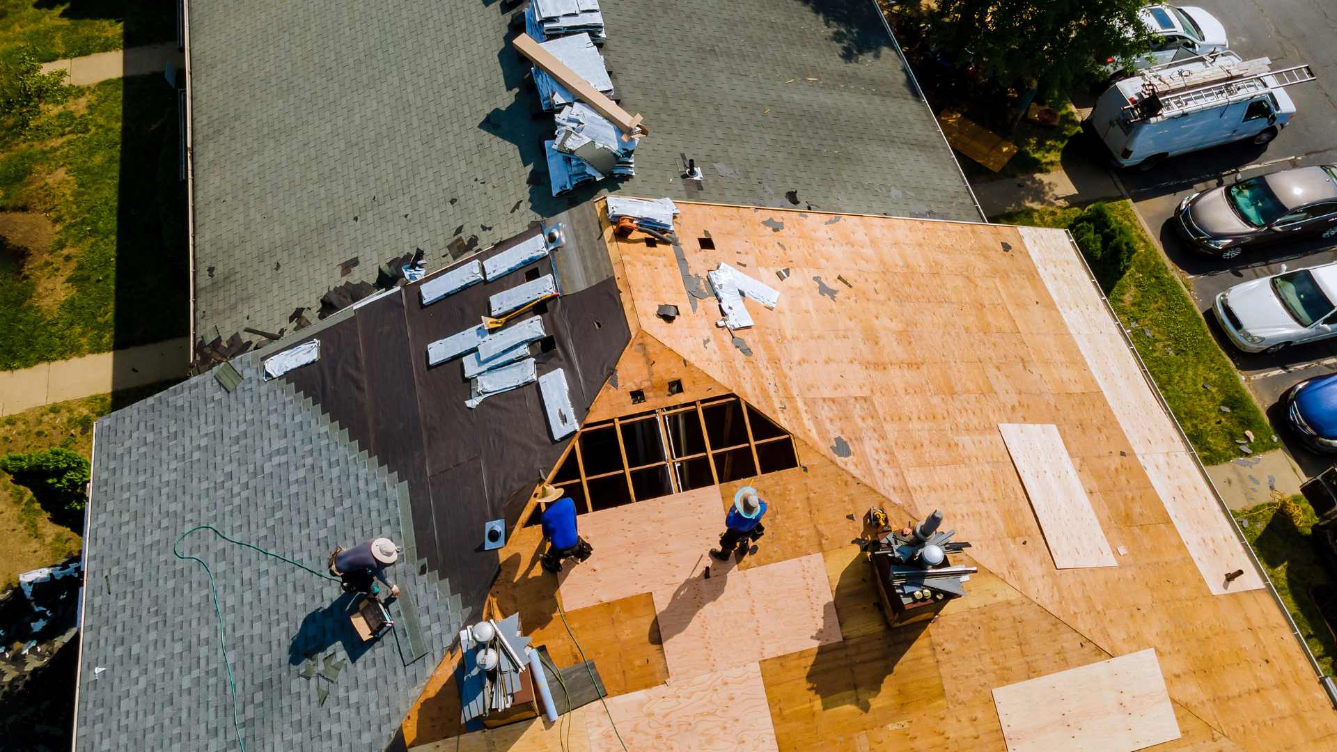Roofing in West Des Moines, IA